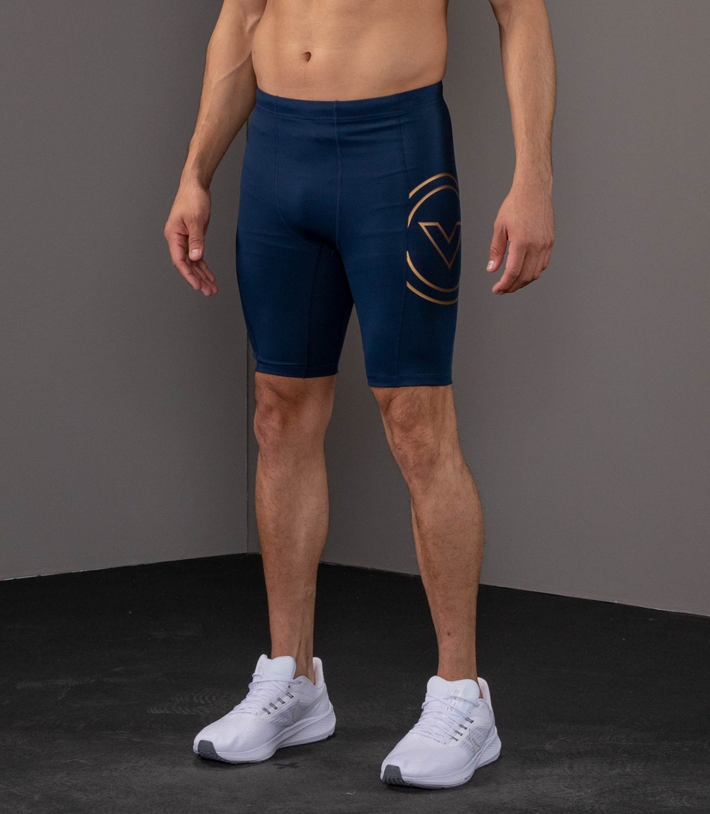 AU 11 shorts